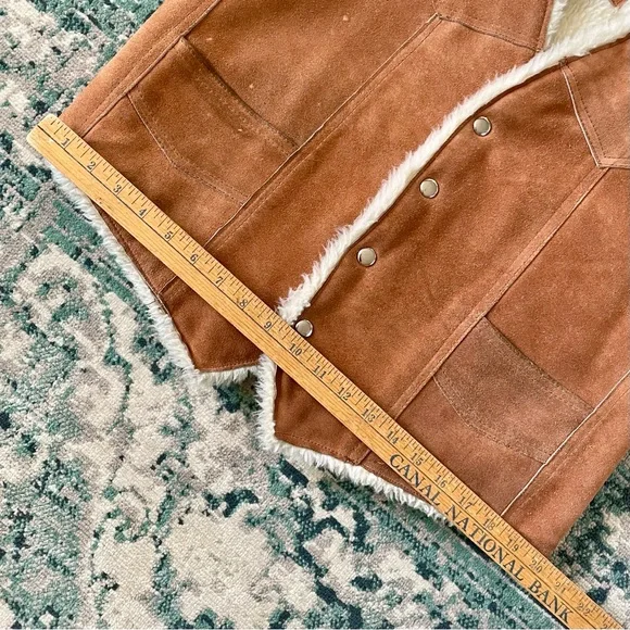 Vintage Caramel Brown Suede Leather Vest Cream Sherpa Lining Large Western - Picture 4 of 11